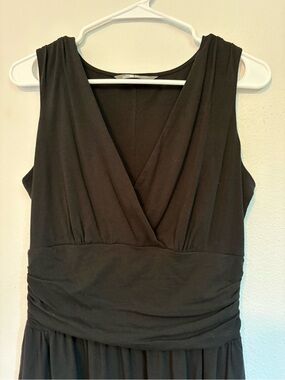 The North Face Heartwood Getaway Dress Black Size M V-Neck Ruched Pockets EUC
